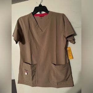 Carhartt scrub top